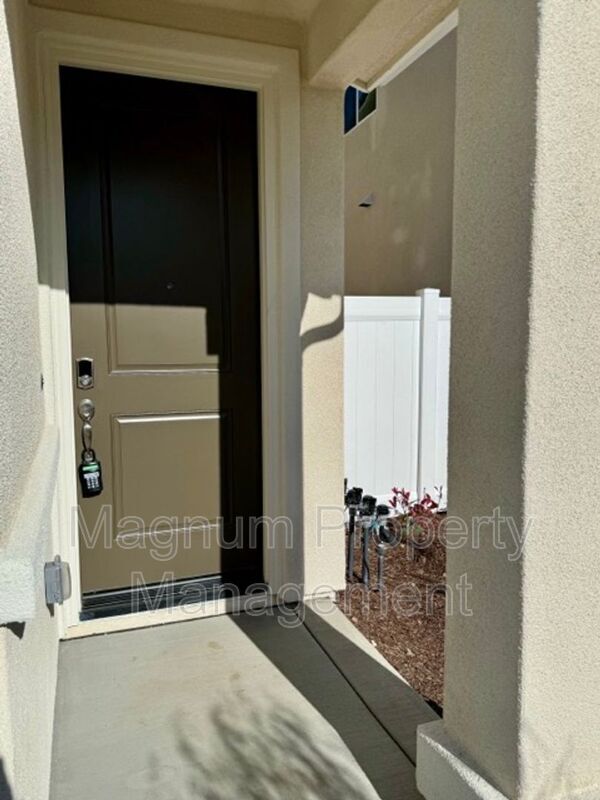 Building Photo - 36330 Albus Ave