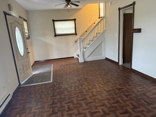 Building Photo - 9 Cowing St