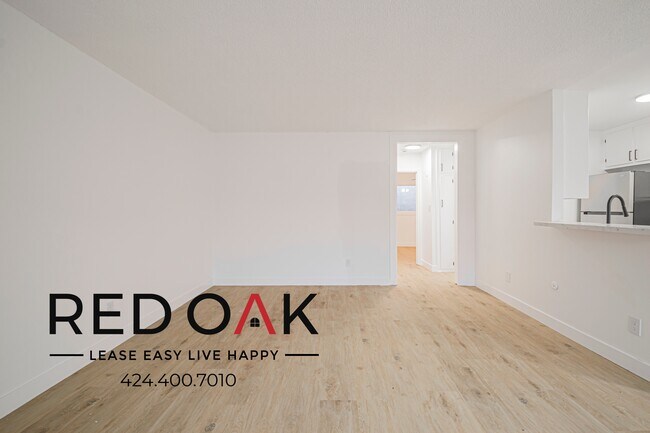 Building Photo - 2244 S Western Ave