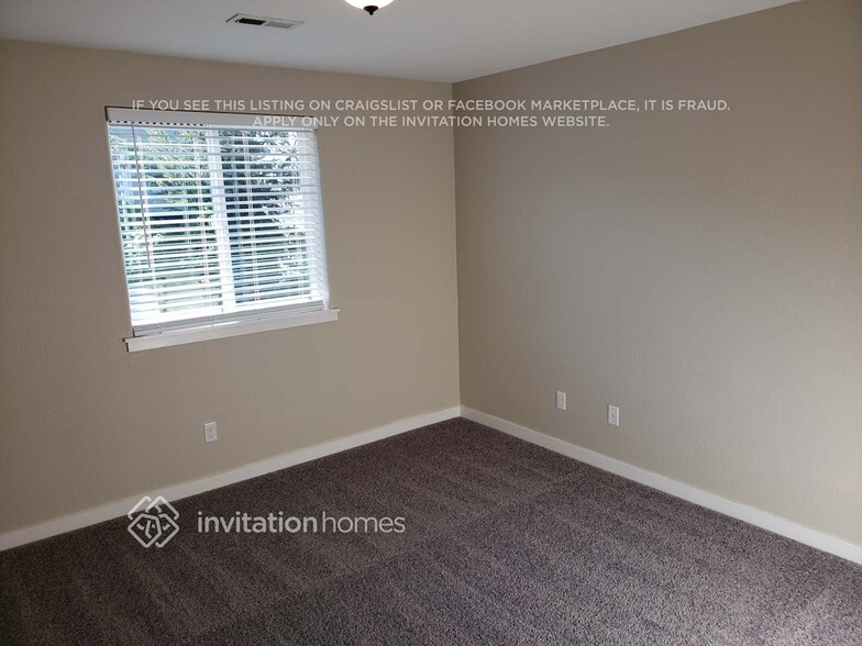 Building Photo - 4507 5th Ave NW