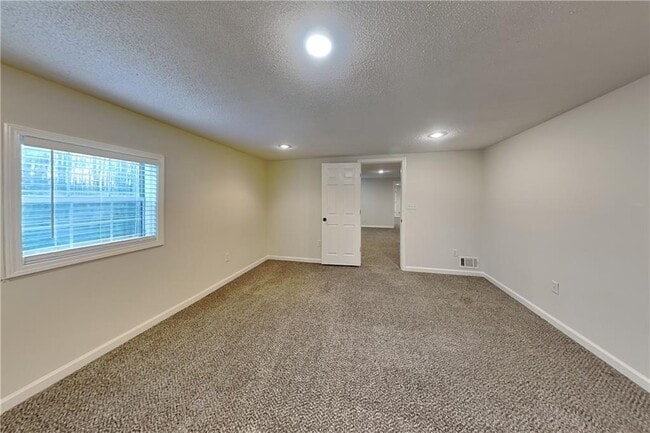 Building Photo - 7045 Treeline Dr