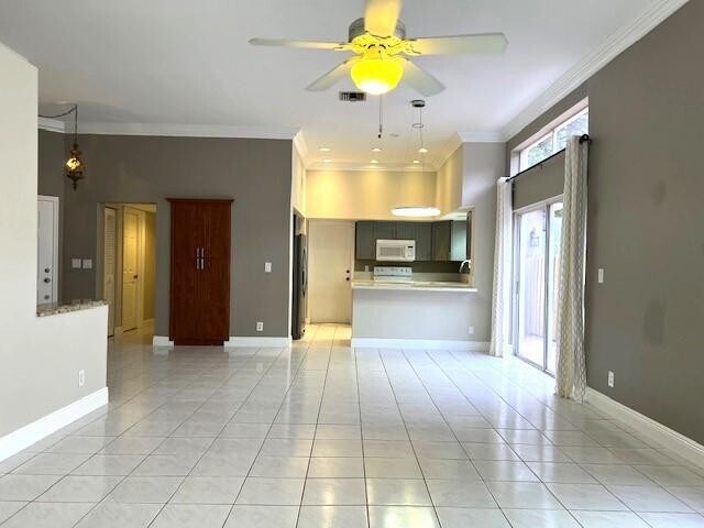 Building Photo - 10110 NW 5th St