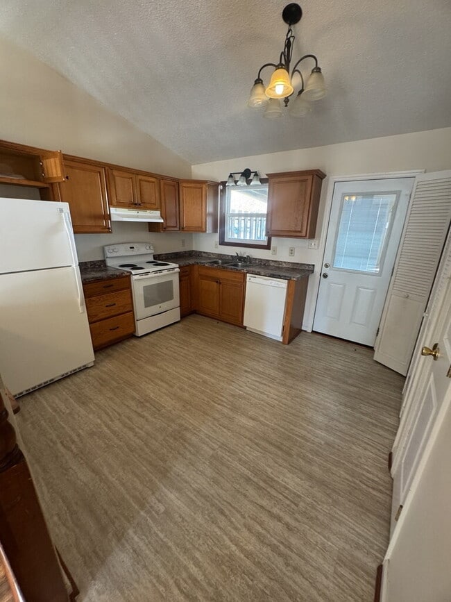 Building Photo - 101 Garden Pl