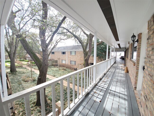 Building Photo - 4040 San Felipe St