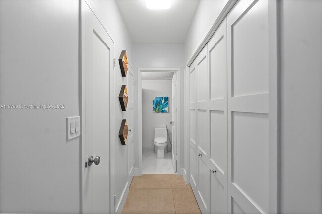 Building Photo - 3725 S Ocean Dr