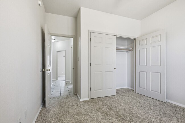 Building Photo - Conveniently Located 4 Bedroom 2 Bath Home