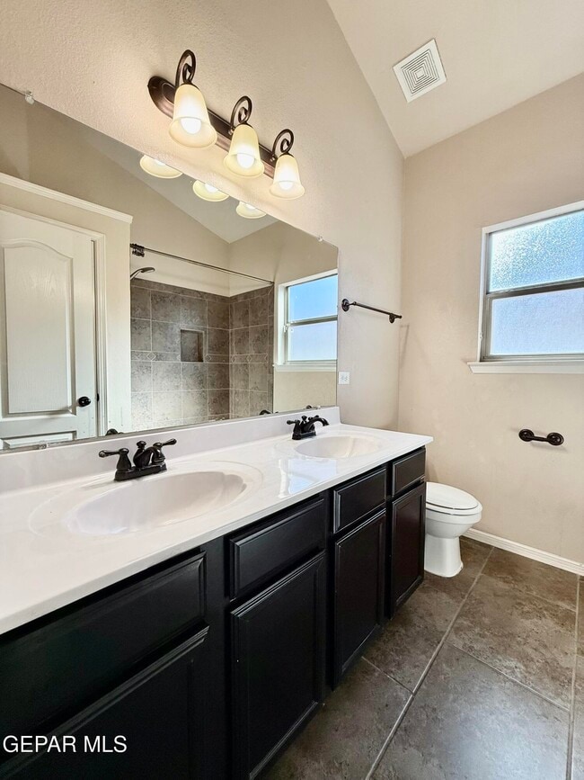 Building Photo - 11353 Bullseye St