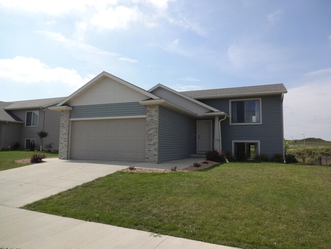 Primary Photo - 5179 Castleview Dr NW