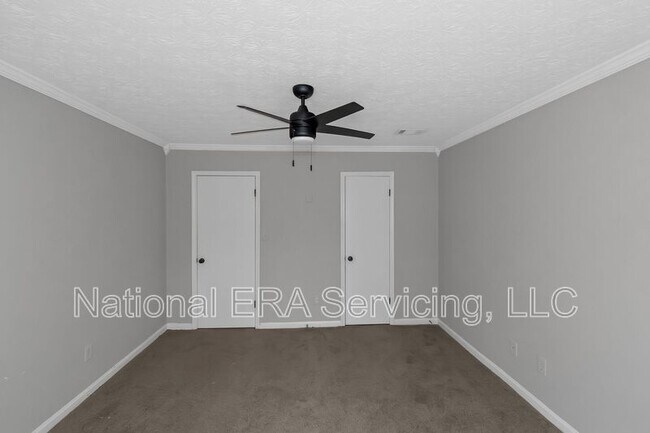 Building Photo - 321 Summerwood Ln