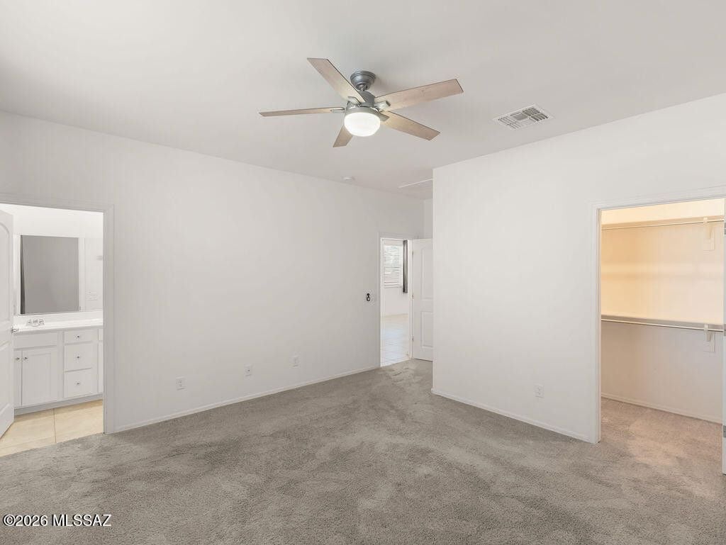 Building Photo - 7996 S Golden Bell Dr