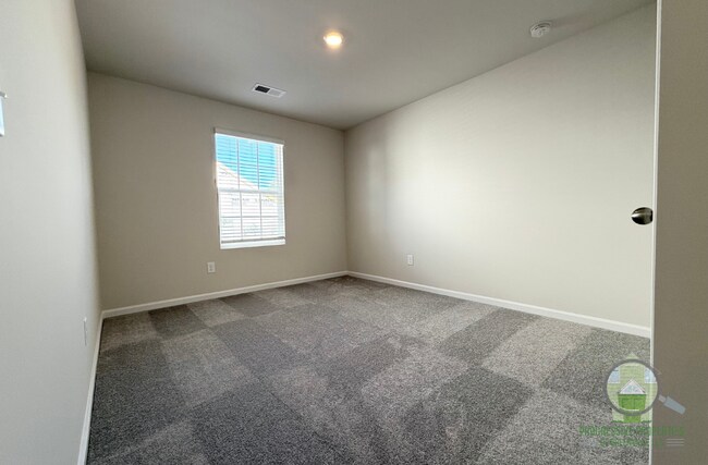 Building Photo - 209 Wintersweet Wy