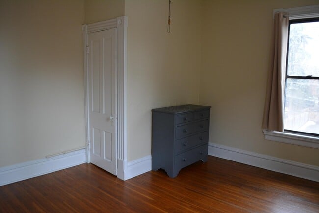 Building Photo - 1351 Highland St