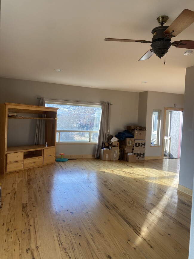 Building Photo - 115 Gold Rush Trail