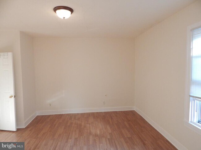 Building Photo - 133 Mill St