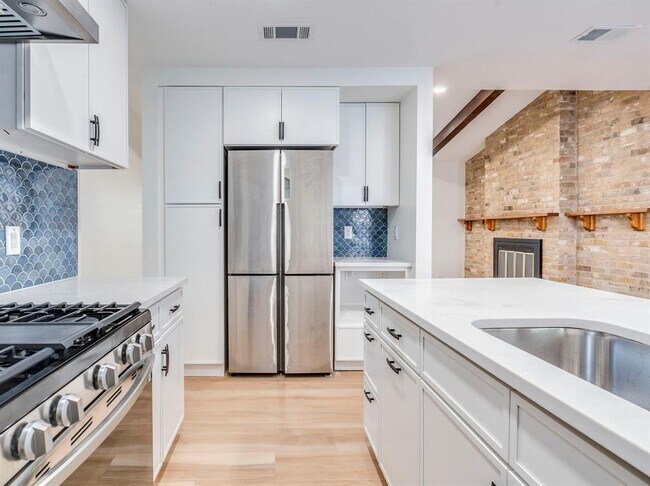 Building Photo - 2009 GATHRIGHT Cv