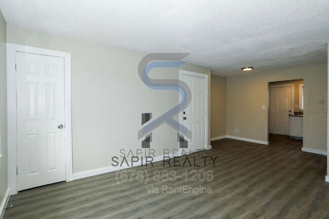 Building Photo - 2055 Alison Ct SW