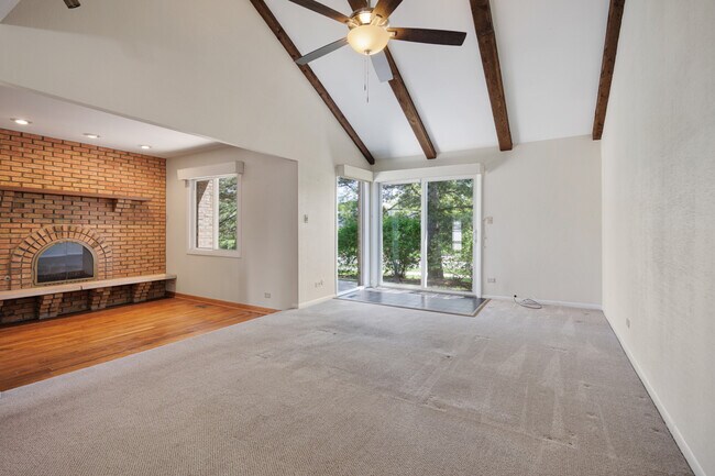 Building Photo - 1525 Columbia Ct