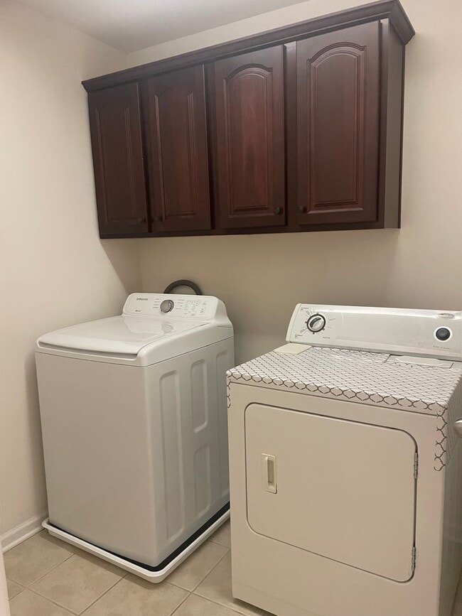 Building Photo - All you need and more in Millbridge!