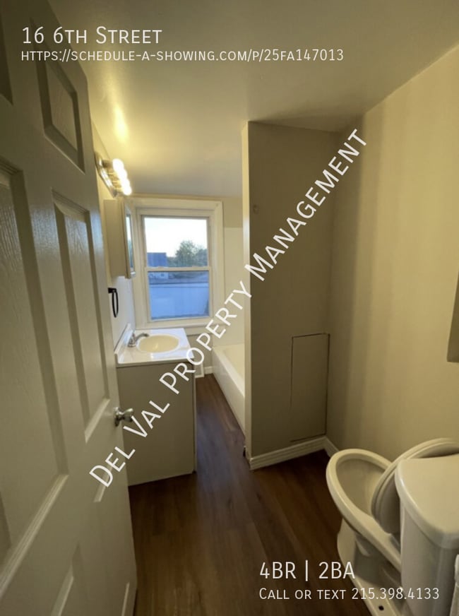 Building Photo - 16 6th St