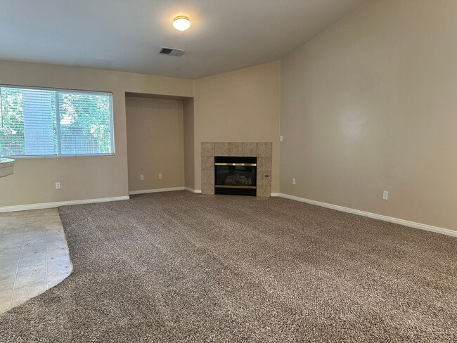 Building Photo - Northwest 3+2 + OFFICE!  Coming Soon!