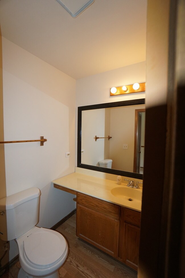 Building Photo - 455 Village Creek Dr