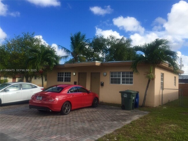 Building Photo - 825 NW 9th St