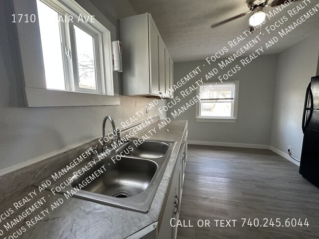 Building Photo - 1710 W Fair Ave