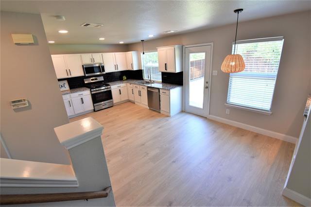 Building Photo - 9328 Warren Dr