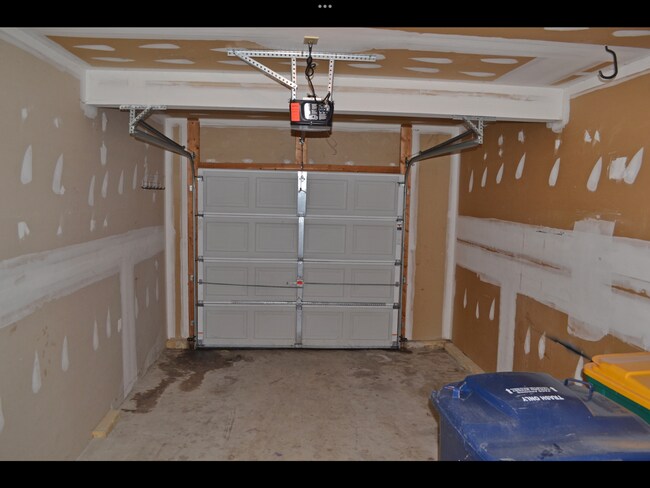 Building Photo - Lovely Semi Detached in the desirable Wilson Schools