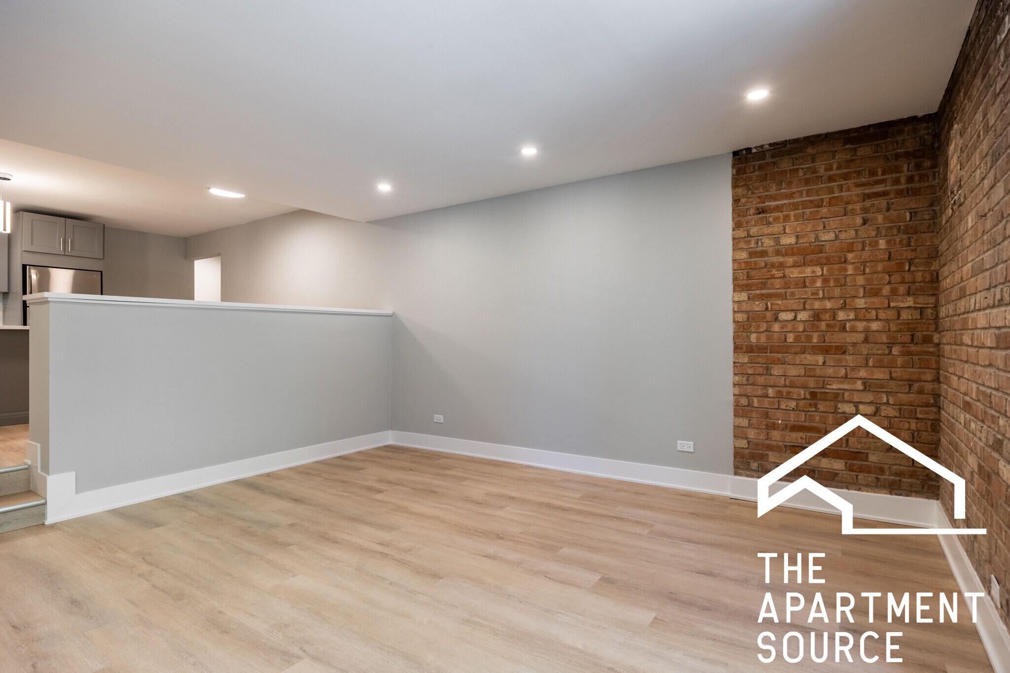 Building Photo - 1220 N La Salle Dr