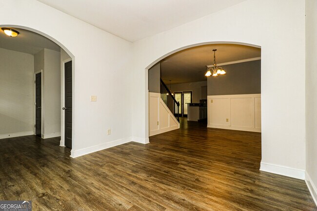 Building Photo - 787 Overlook Gln Dr