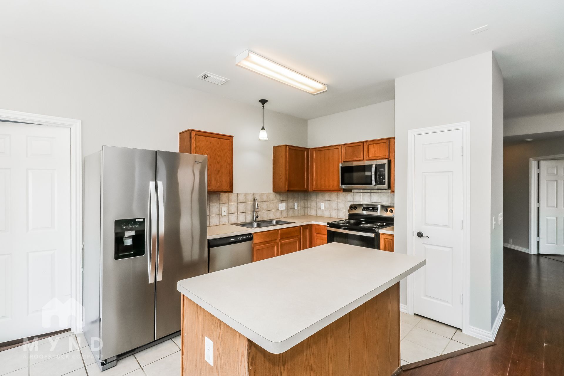 Building Photo - 14812 Lantern Dr