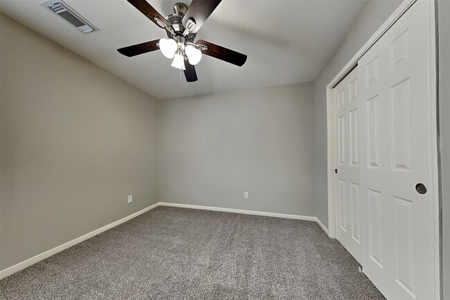 Building Photo - 16708 Foursquare Dr