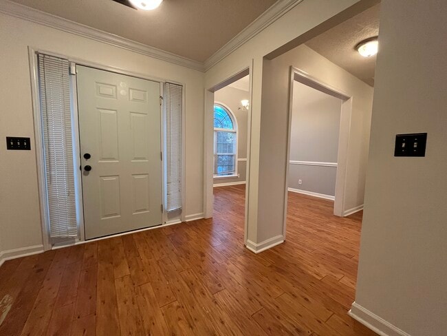 Building Photo - 107 Vanessa Dr