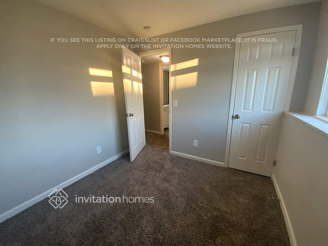 Building Photo - 10433 Holland Pl