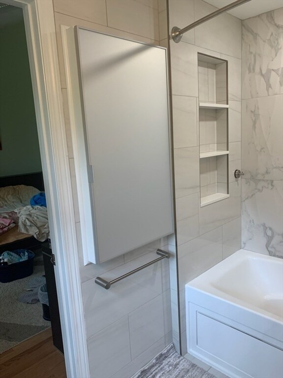 Building Photo - 31 Hunnewell St