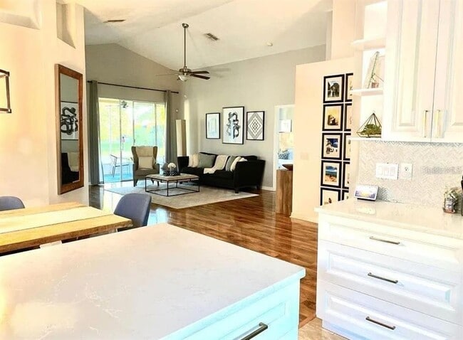 Building Photo - 31352 Golden Gate Dr