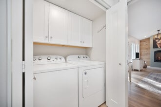 Building Photo - 841 N 5th St