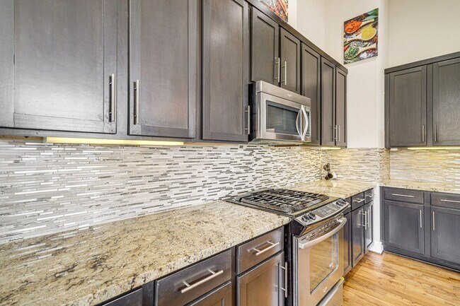 Building Photo - 1613 Bonner St