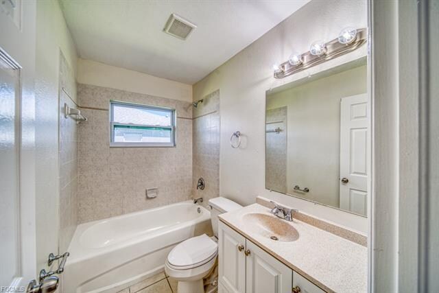 Building Photo - 2002-2004 NE 6th St