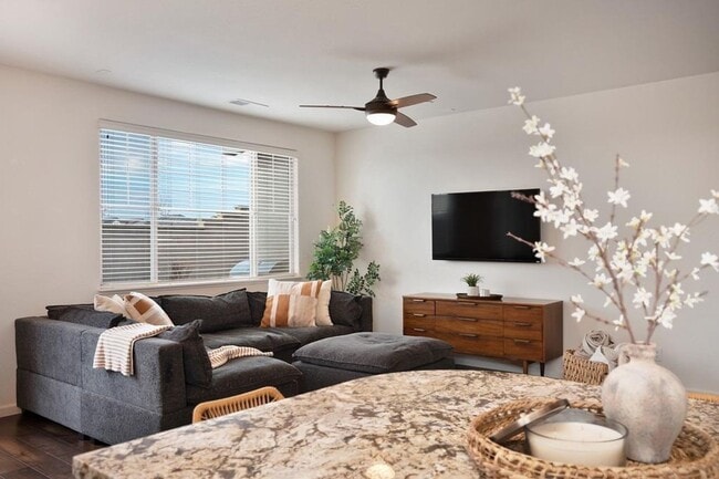 Building Photo - 3 Bedroom Home in Whitney Ranch