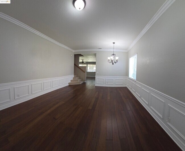 Building Photo - 462 Windwood Dr