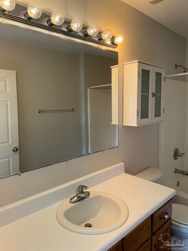 Building Photo - 7228 Bogey Ln