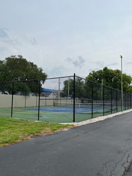 Building Photo - 525 Conway Rd