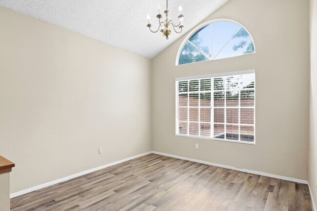 Building Photo - 3353 Silvertip Rd