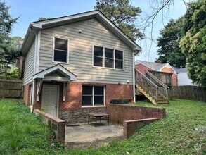 Building Photo - 4 Bedroom | 3 Bathroom Raleigh Home with F...