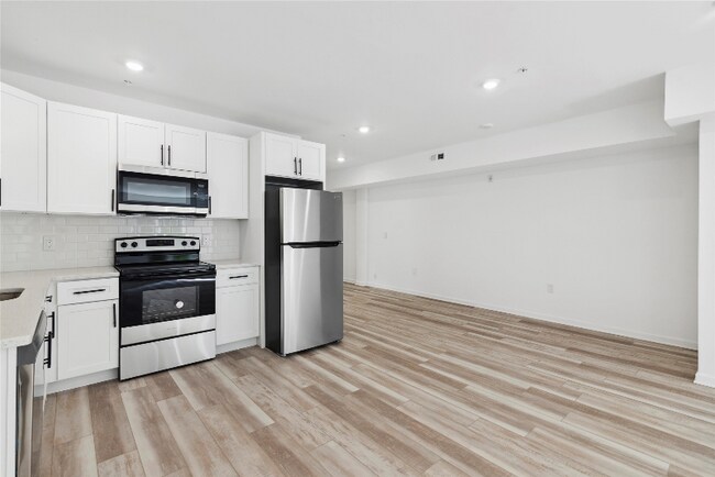 Building Photo - 890-892 N 42nd St