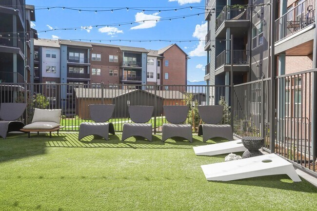 Building Photo - 185 Polaris Pointe