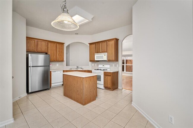 Building Photo - 17807 N White Tail Ct