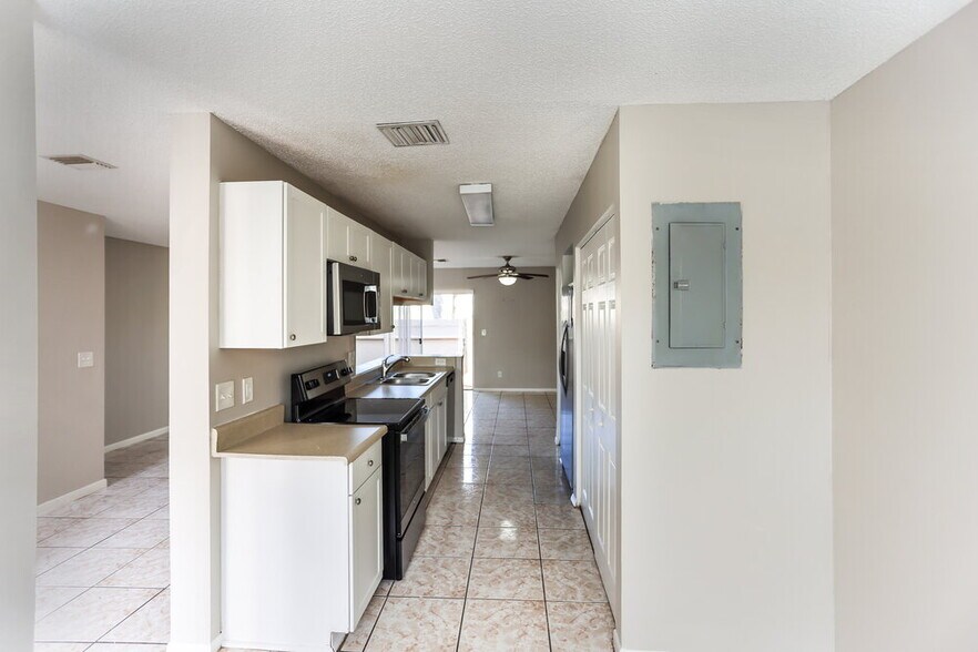 Building Photo - 21563 SW 87th Ct